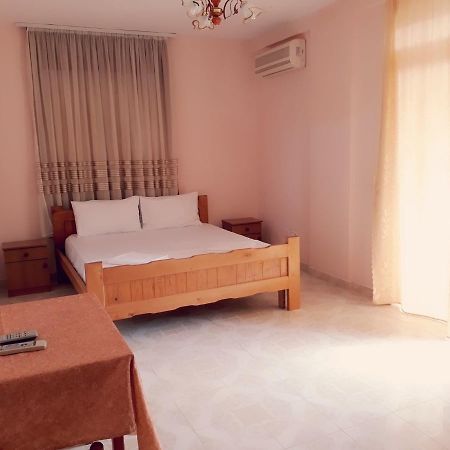Hotel Blendi ดูร์เรส ภายนอก รูปภาพ